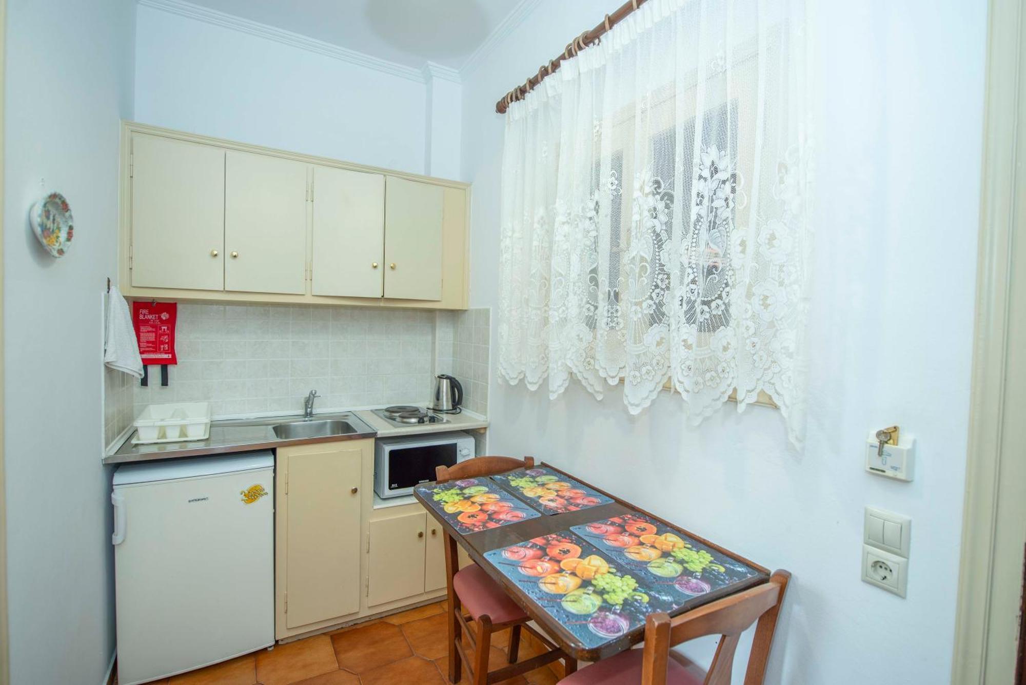 Fiona Apartments Roda  Esterno foto